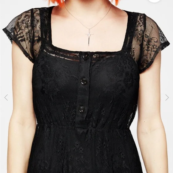 Disturbia lace dress - Picture 2 of 4
